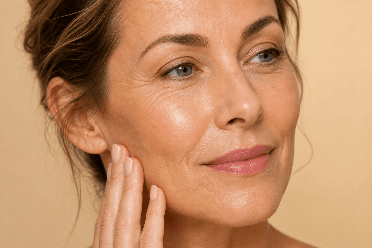 Tratamiento de arrugas y líneas finas con neurotoxinas y protocolos para generar colágeno en La Miel Aesthetics, spa médico en Raleigh, NC.