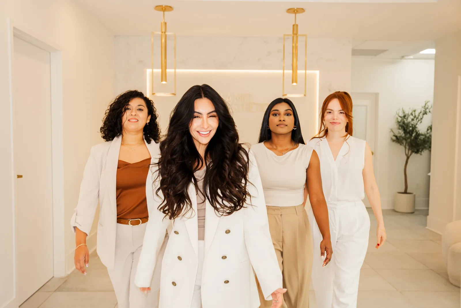 El equipo de La Miel Aesthetics en su spa médico boutique en North Raleigh, NC